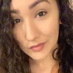 Meet your Posher, Sierra